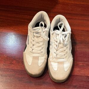 Reebok Cream and Tan Sneakers